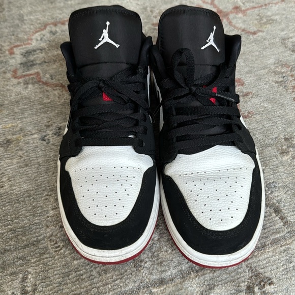 Jordan 1 low mens size 13 - Picture 4 of 8
